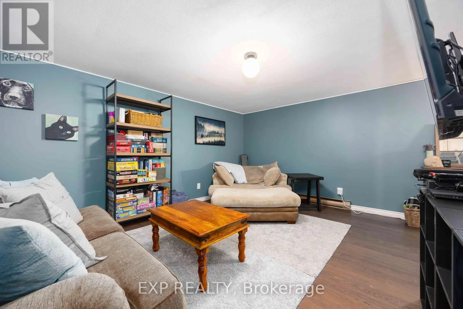 6 - 847 ROSS AVENUE, #6