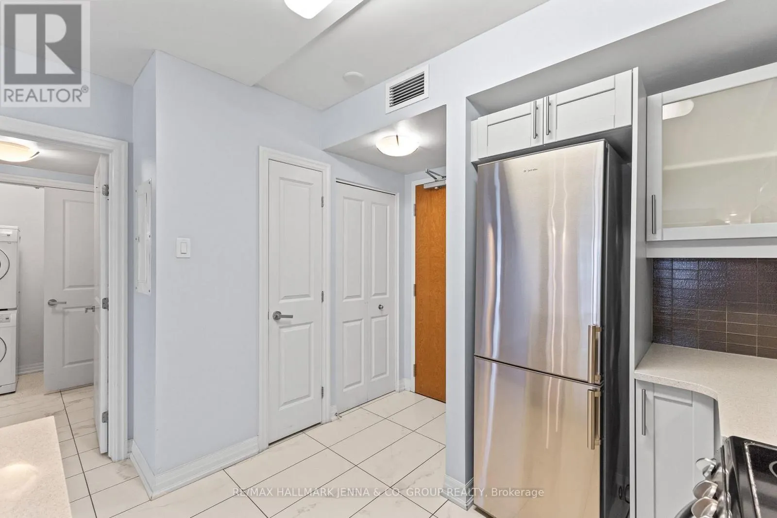 1306 - 195 BESSERER STREET