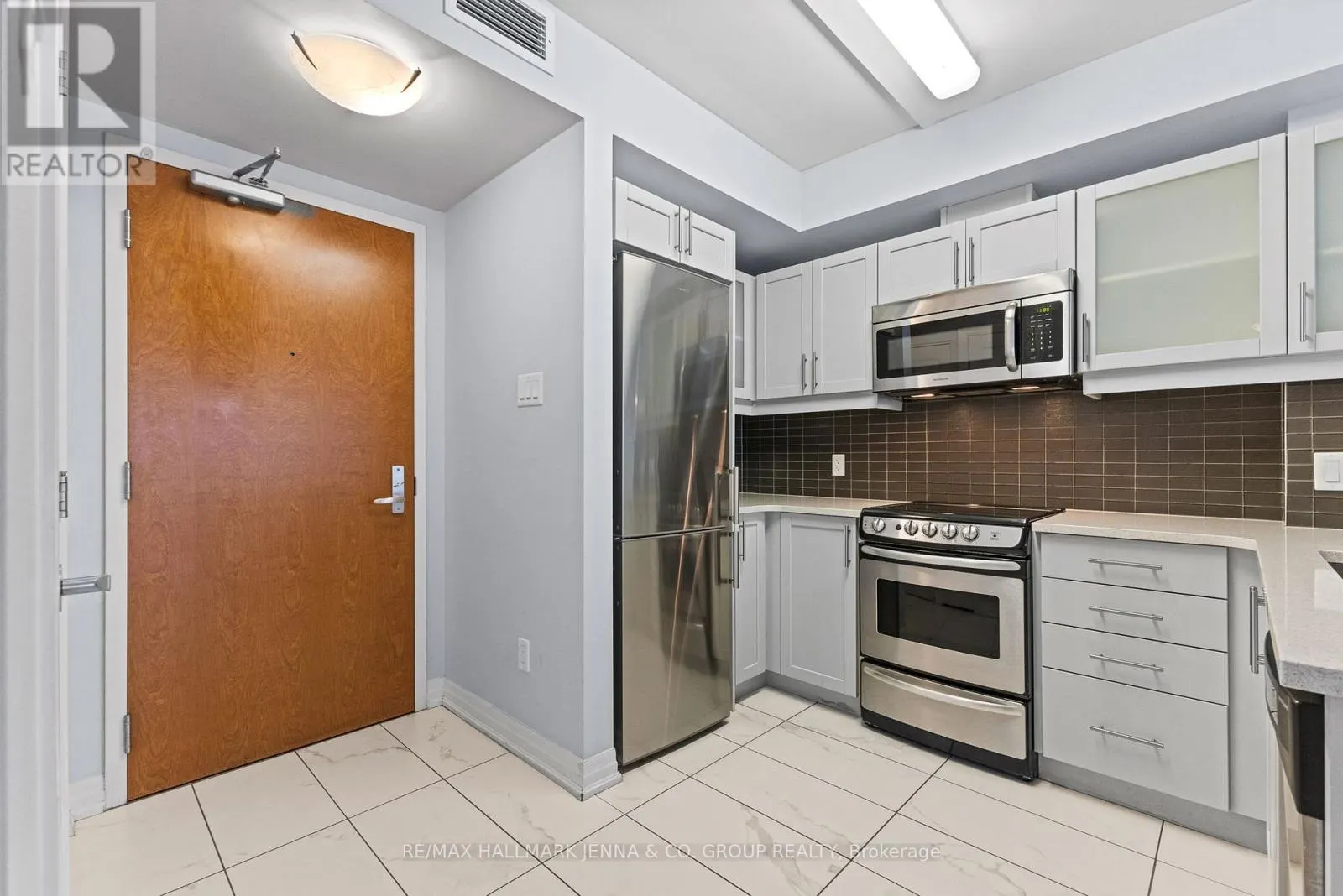 1306 - 195 BESSERER STREET