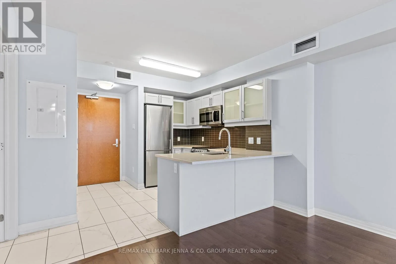 1306 - 195 BESSERER STREET