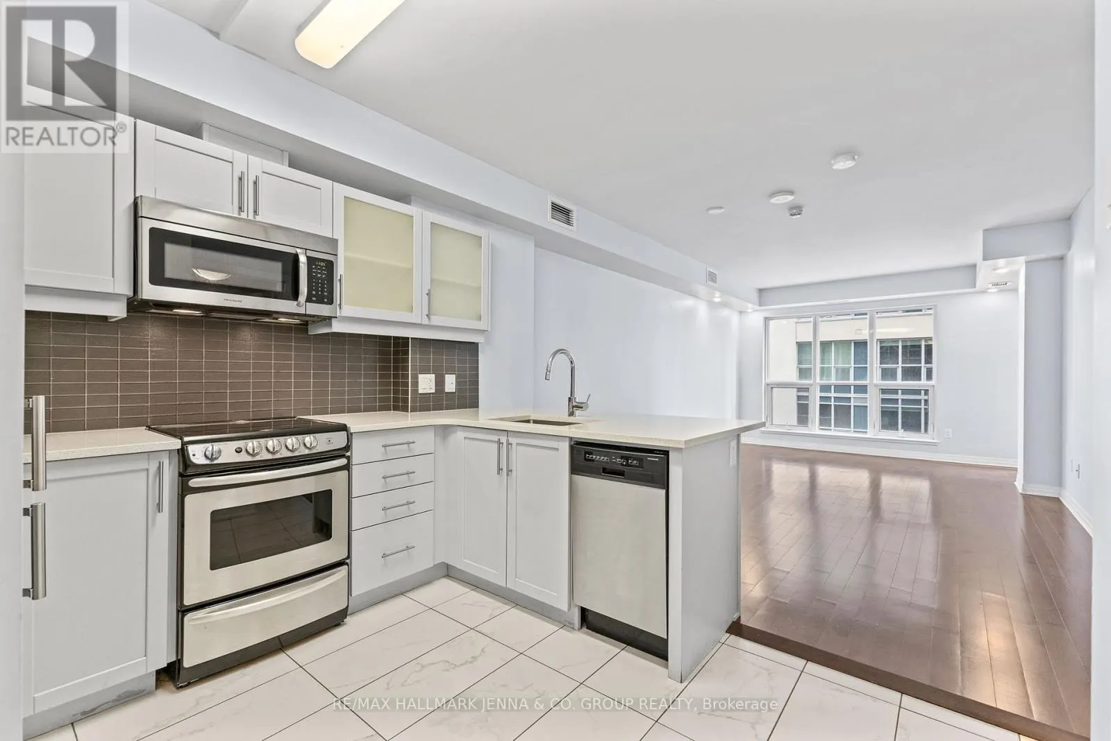 1306 - 195 BESSERER STREET