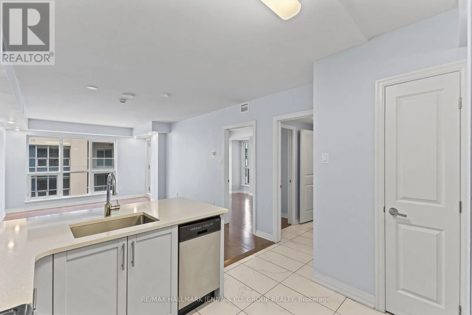1306 - 195 BESSERER STREET