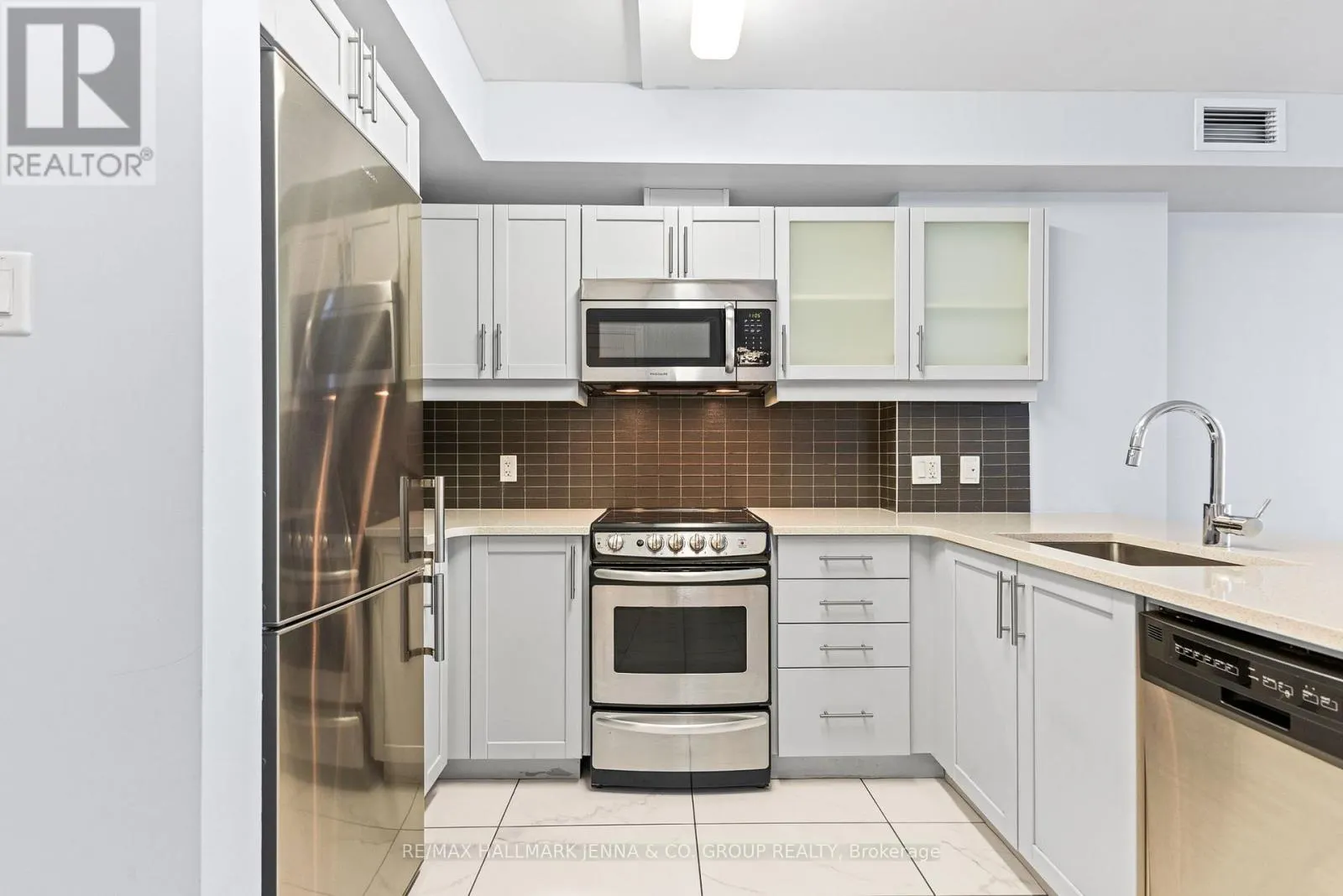 1306 - 195 BESSERER STREET
