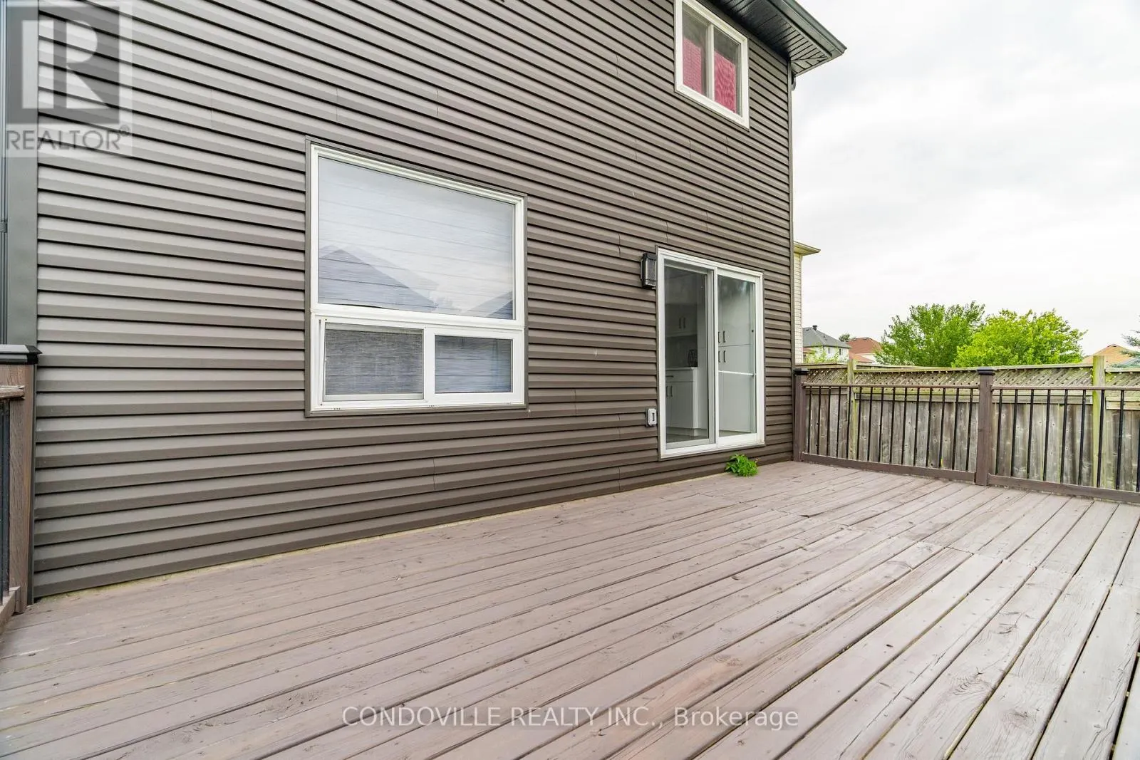 79 WINDING MEADOW COURT