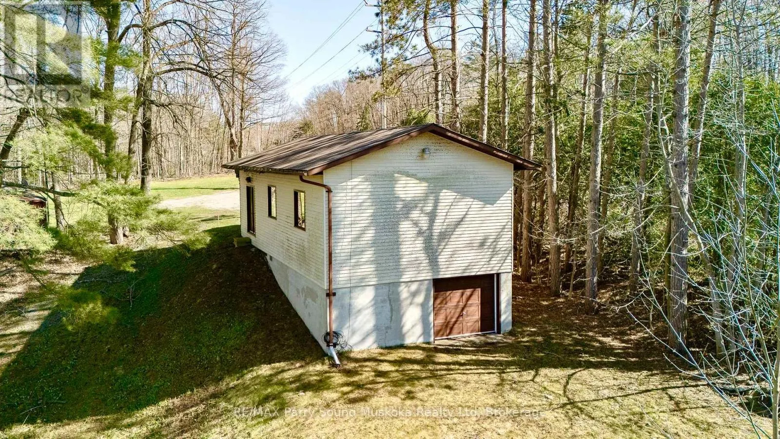1932A LAKE JOSEPH ROAD