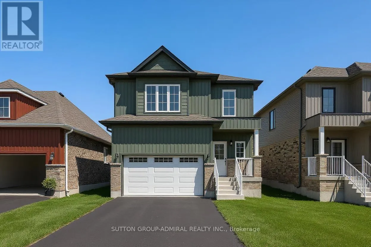 32 HILLCROFT WAY