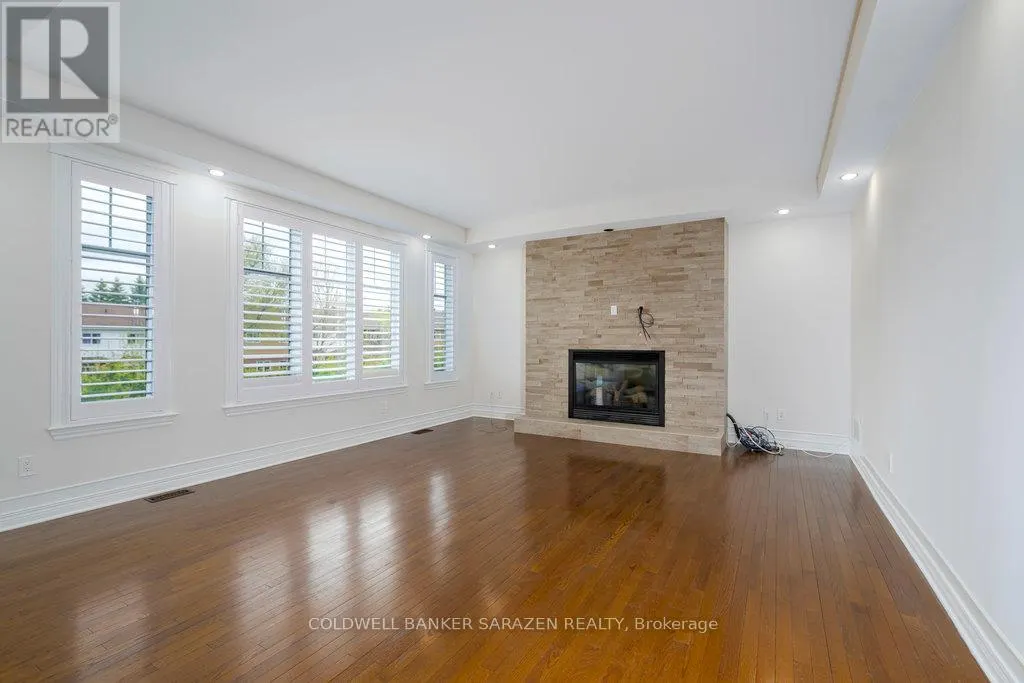 320 RYWALK CIRCLE