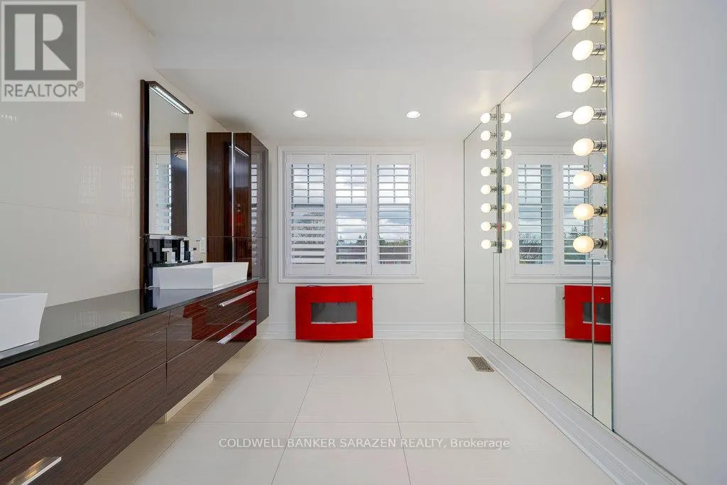 320 RYWALK CIRCLE