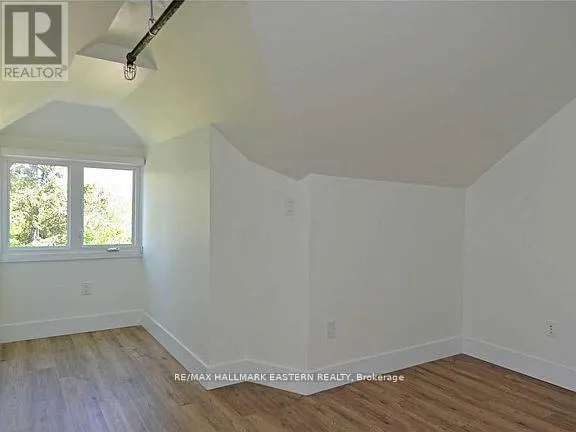 402 - 1354 YOUNGS POINT ROAD, #402