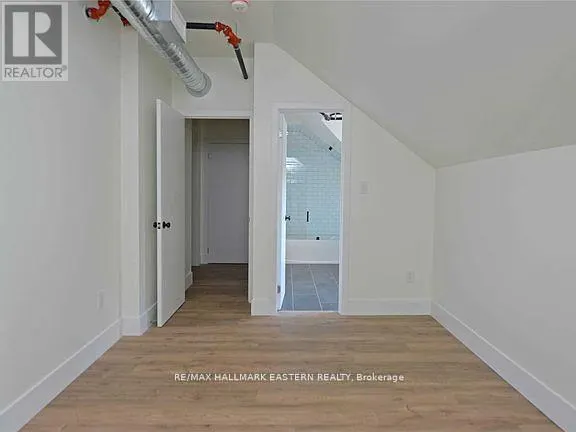 402 - 1354 YOUNGS POINT ROAD, #402