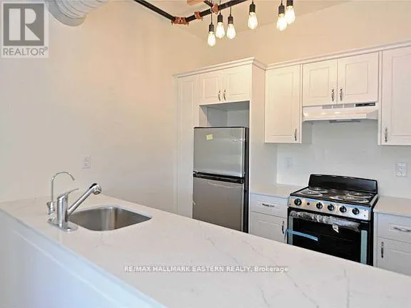 402 - 1354 YOUNGS POINT ROAD, #402