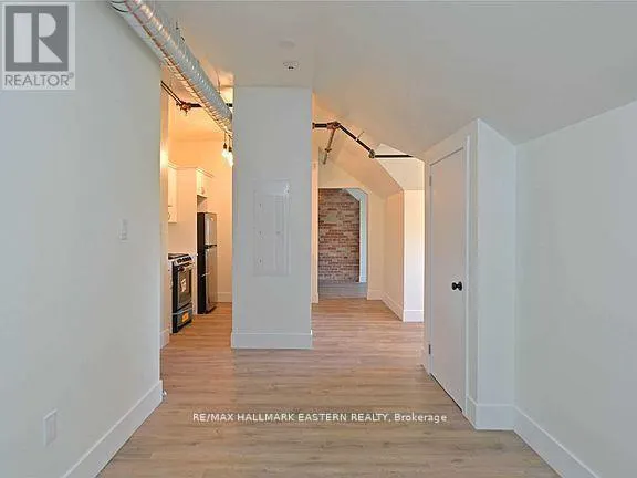 402 - 1354 YOUNGS POINT ROAD, #402