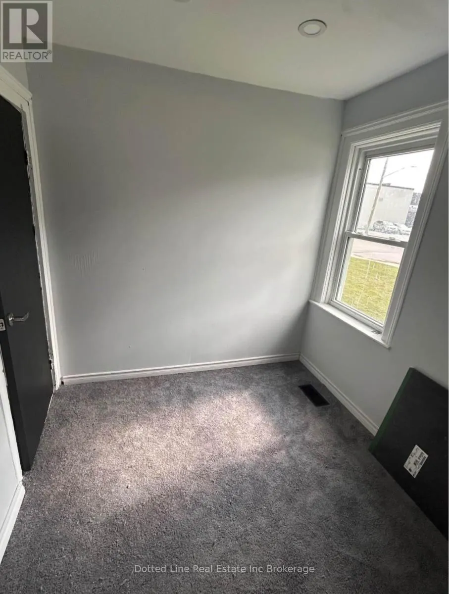 156 BORDEN AVENUE