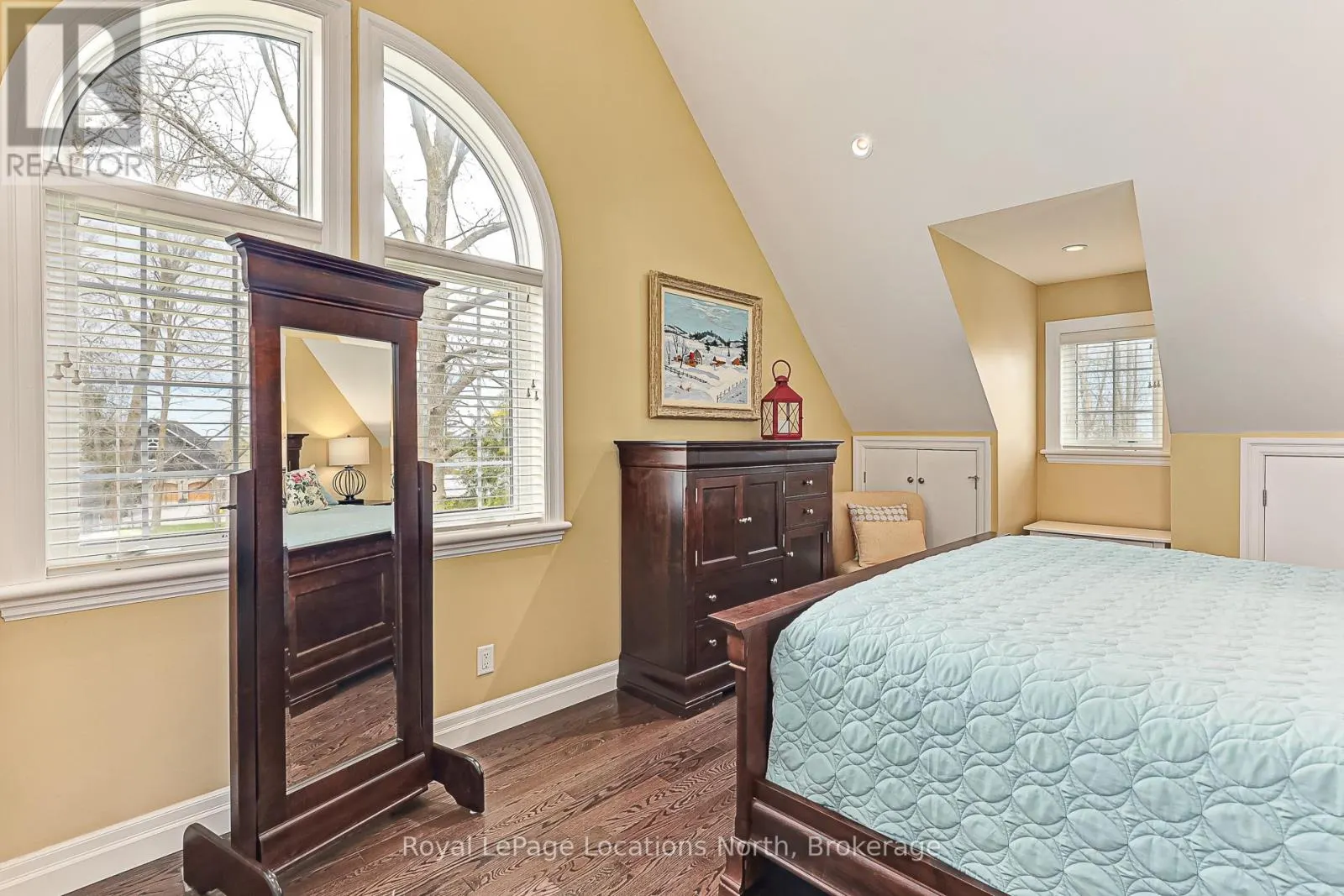 213 CAMPERDOWN ROAD