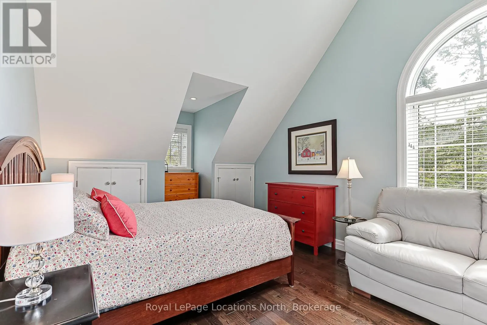213 CAMPERDOWN ROAD
