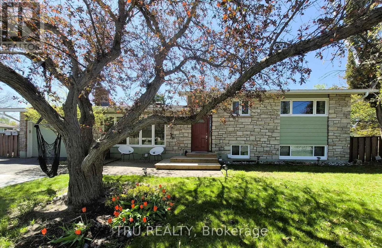 48 CRYSTAL BEACH DRIVE