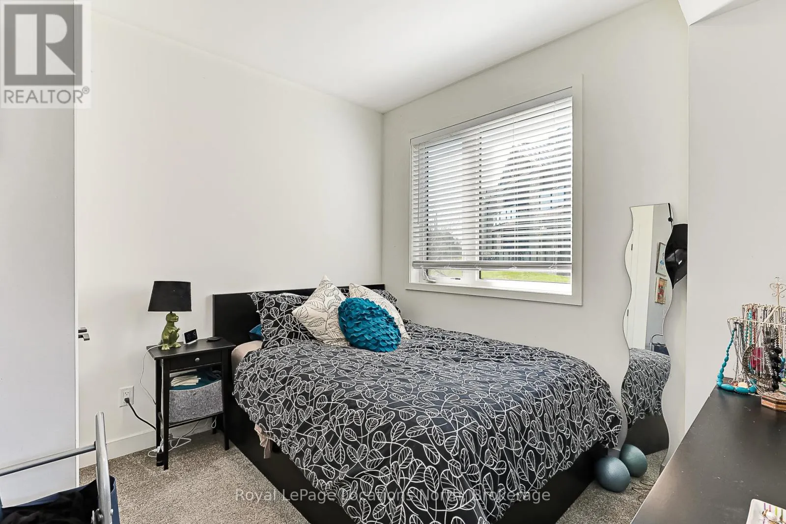 101 - 13 BEAUSOLEIL LANE, #101