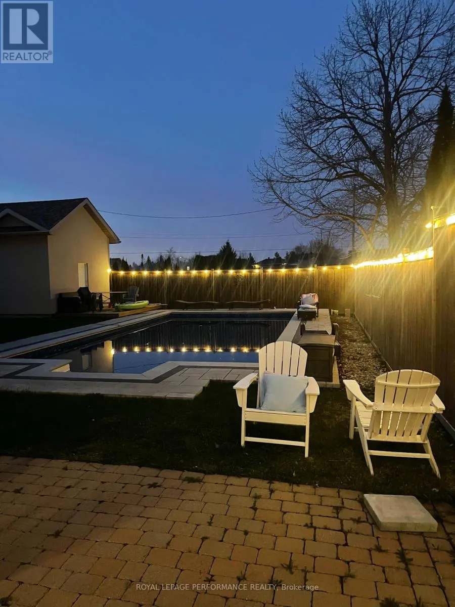 6598 COURTLAND GROVE CRESCENT