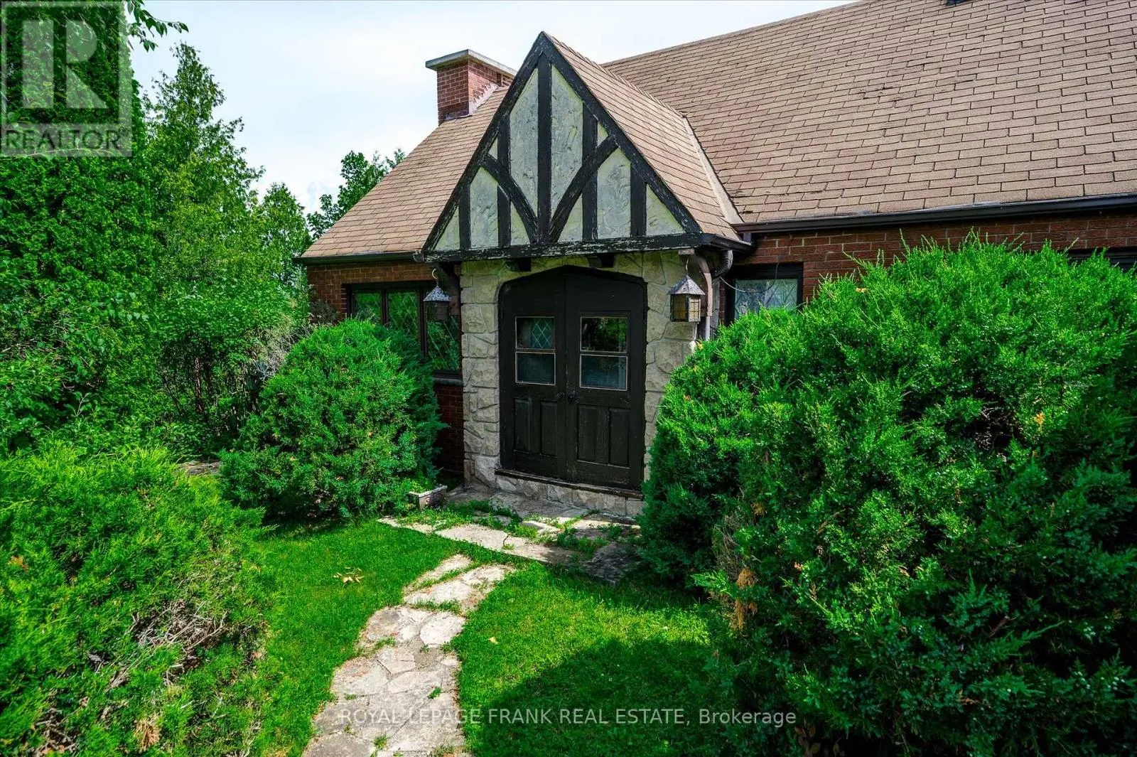 1194 BIRCHVIEW ROAD