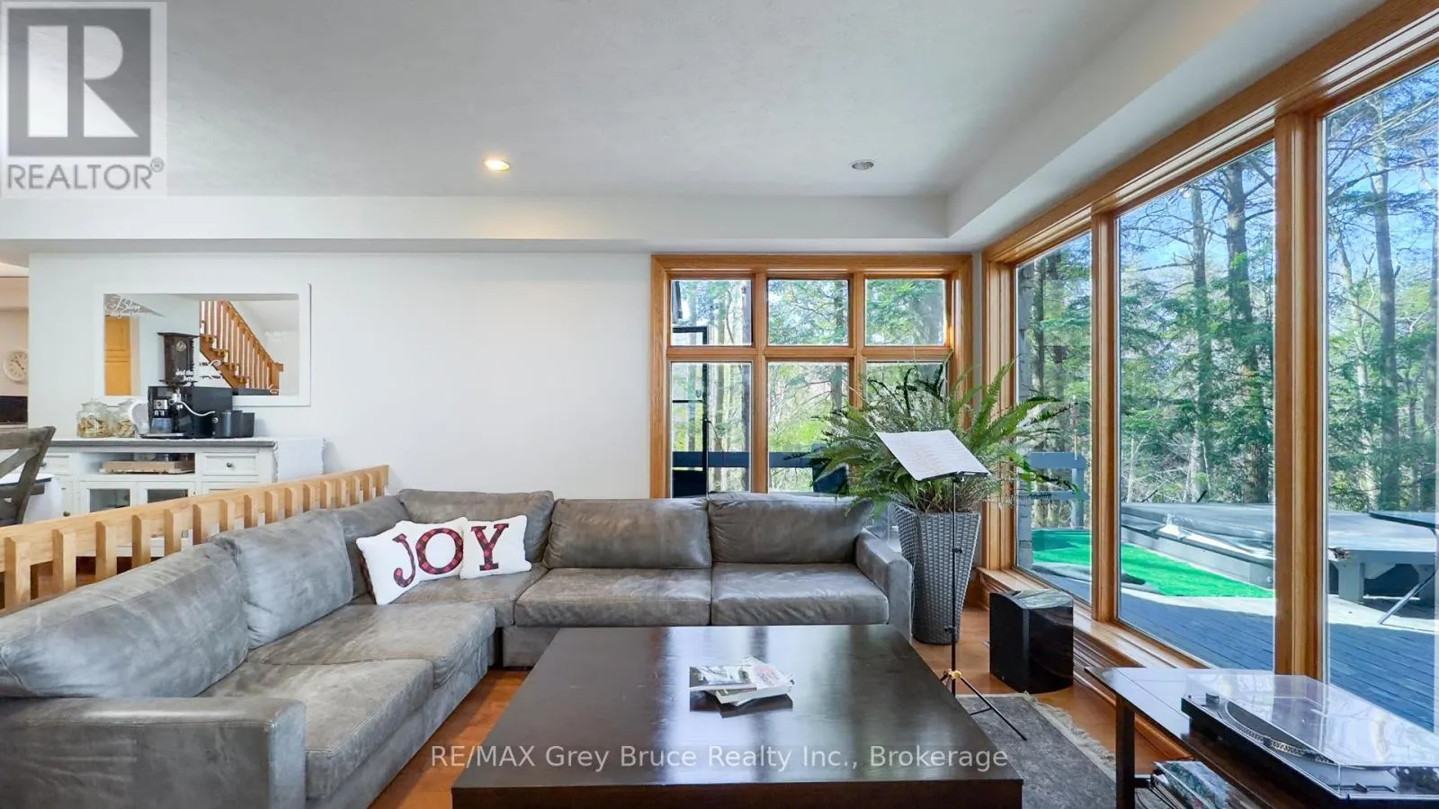 128 THORNRIDGE ROAD
