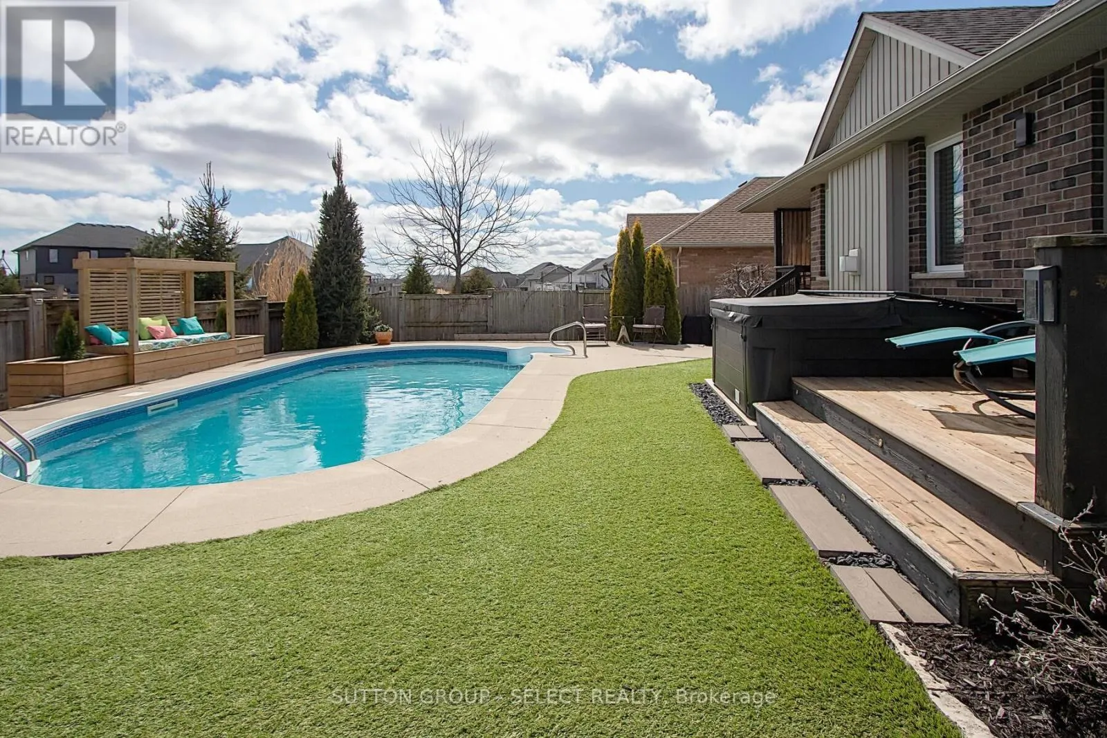 70 SHAW VALLEY DRIVE
