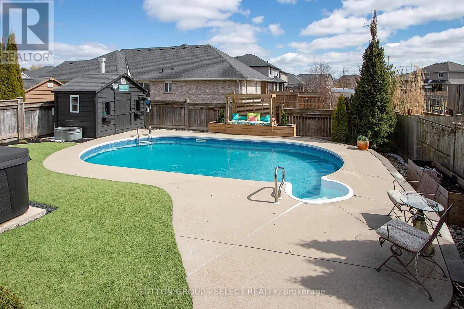 70 SHAW VALLEY DRIVE