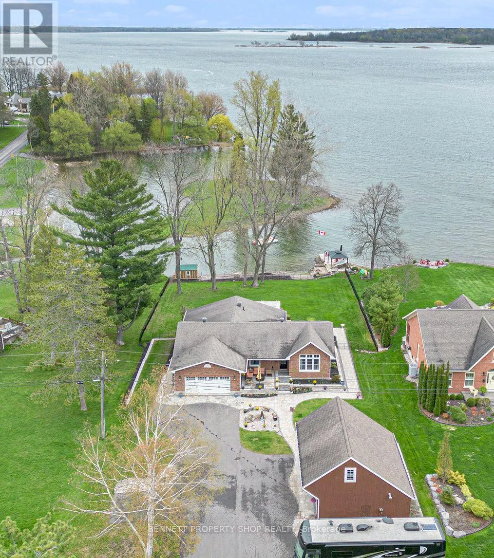 16084 LAKESIDE DRIVE