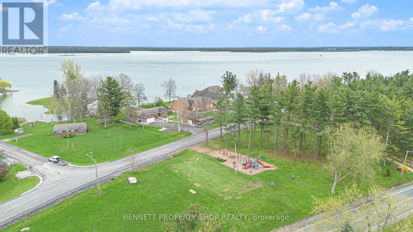16084 LAKESIDE DRIVE