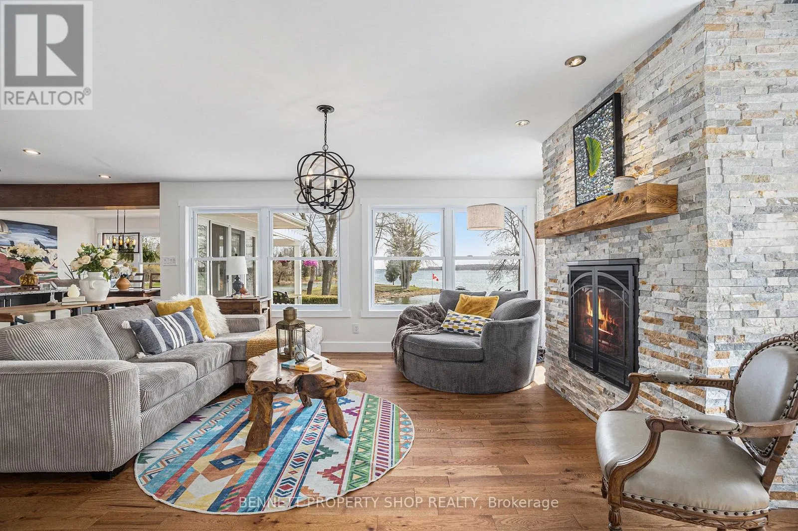 16084 LAKESIDE DRIVE