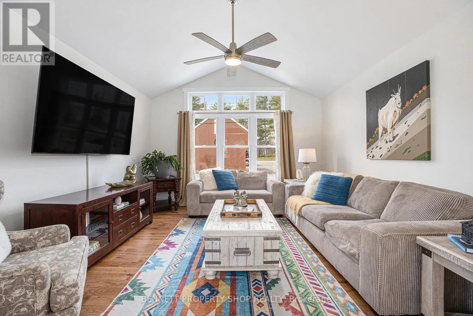 16084 LAKESIDE DRIVE