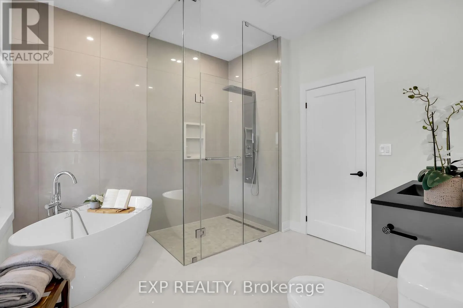 6638 CALAGUIRO DRIVE