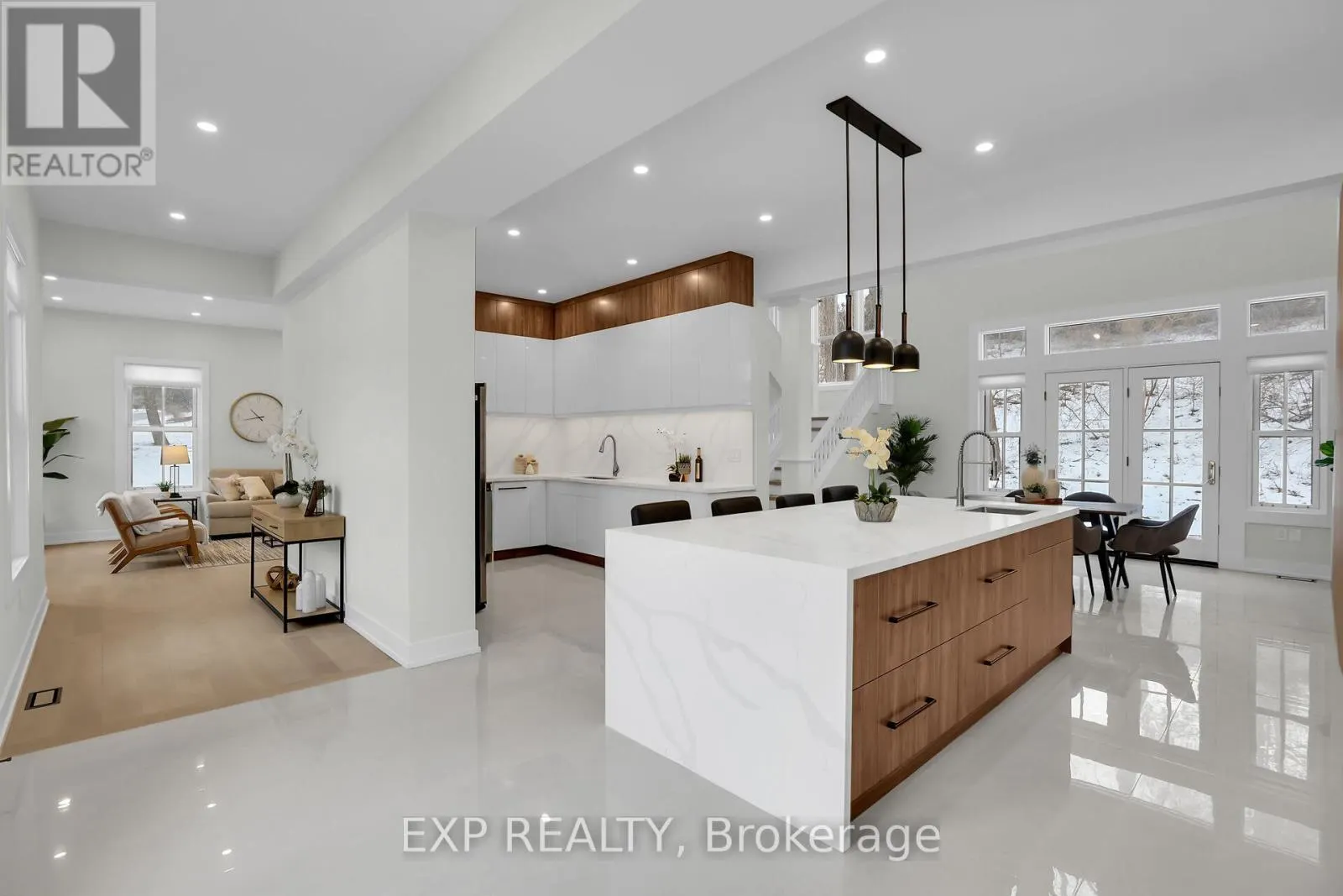 6638 CALAGUIRO DRIVE