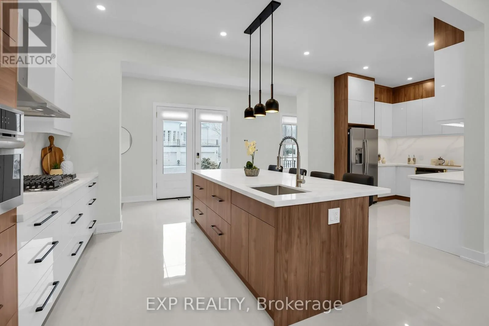 6638 CALAGUIRO DRIVE