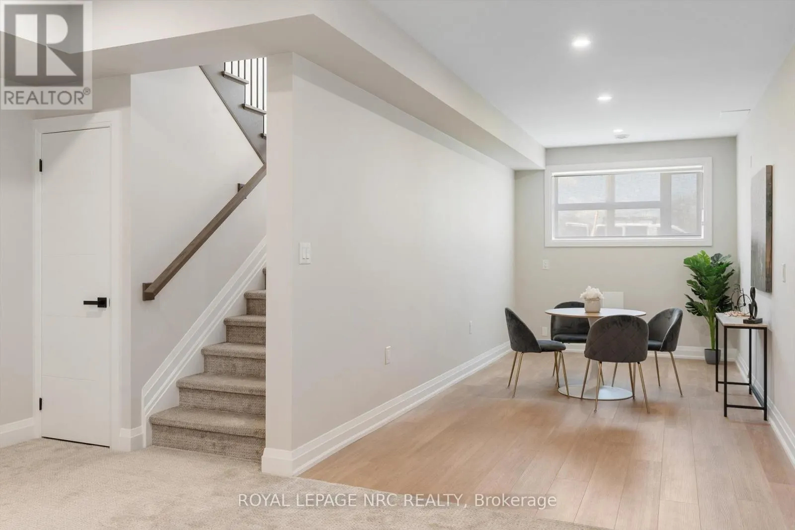230 KNOLL STREET