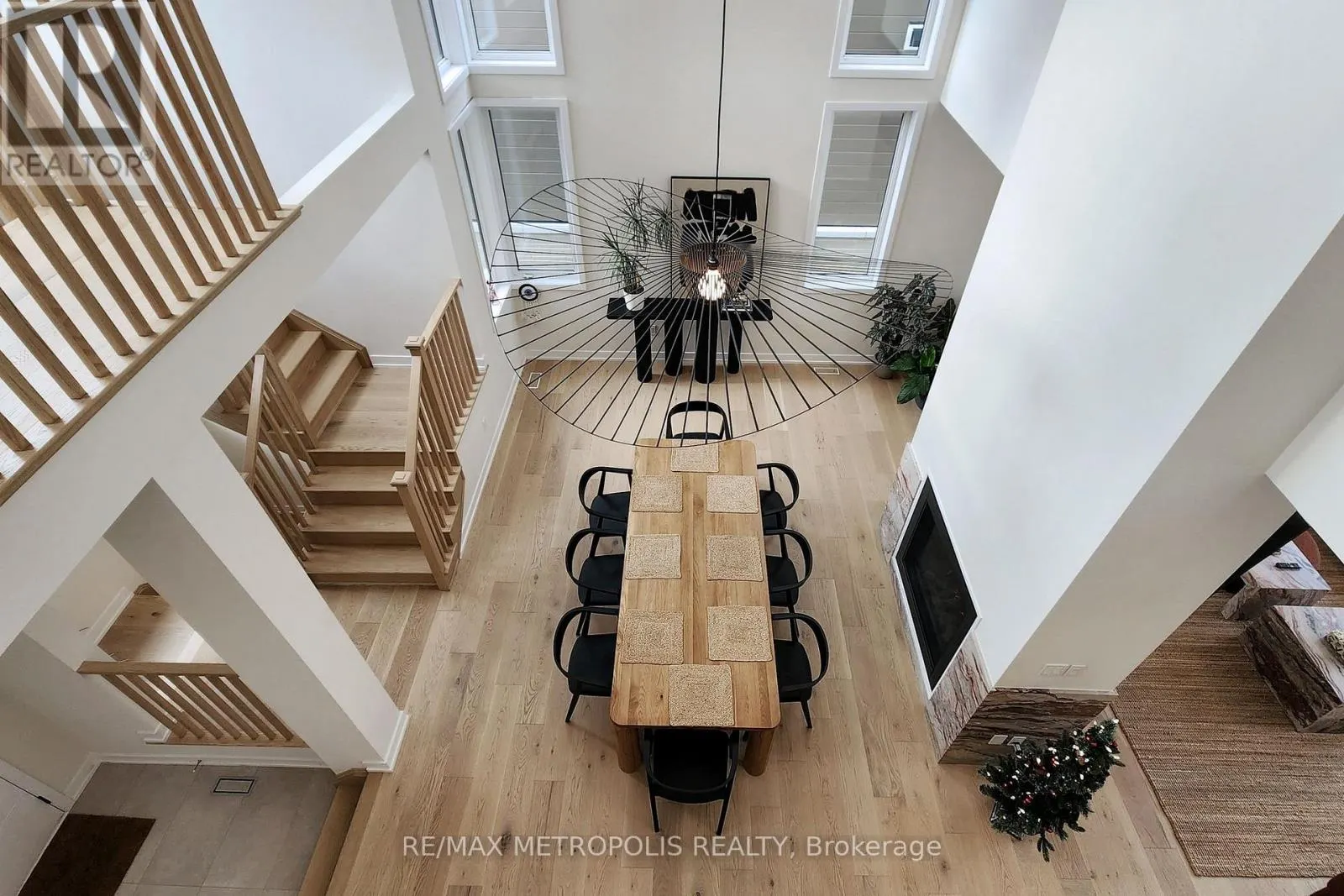 104 STONELEIGH DRIVE