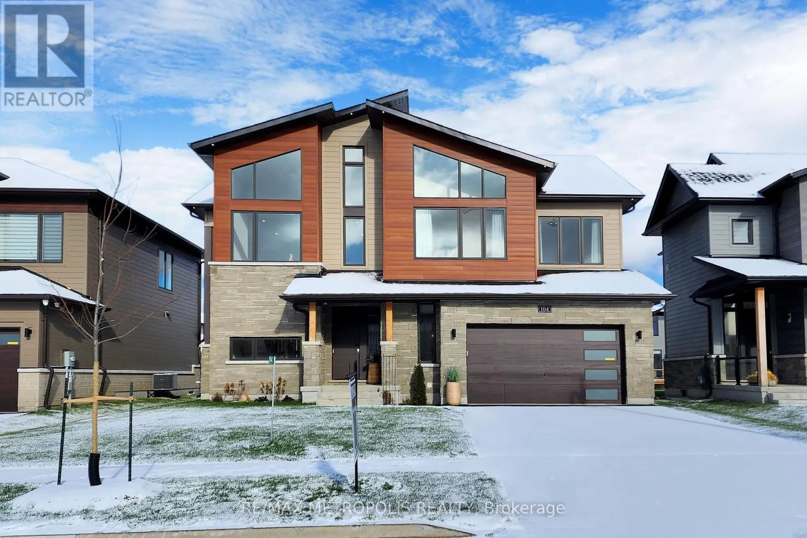 104 STONELEIGH DRIVE