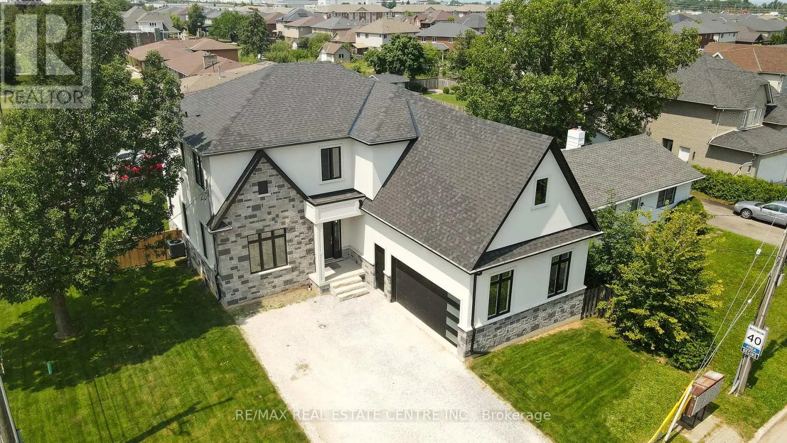 1 WEST AVENUE