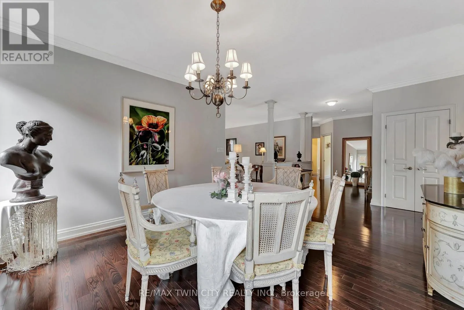 32 COBBLESTONE DRIVE