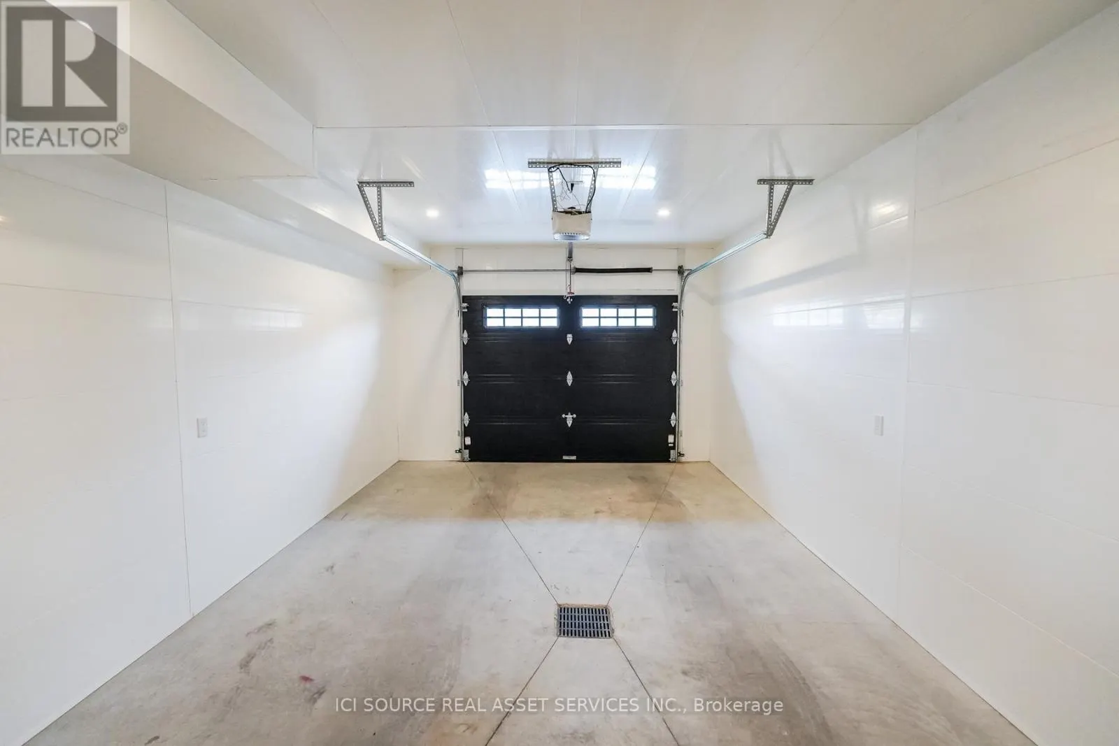 1306 15TH AVENUE E