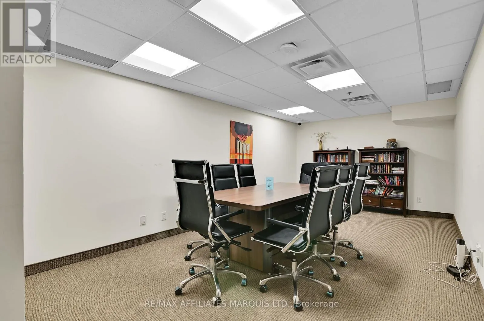 301 - 242 RIDEAU STREET