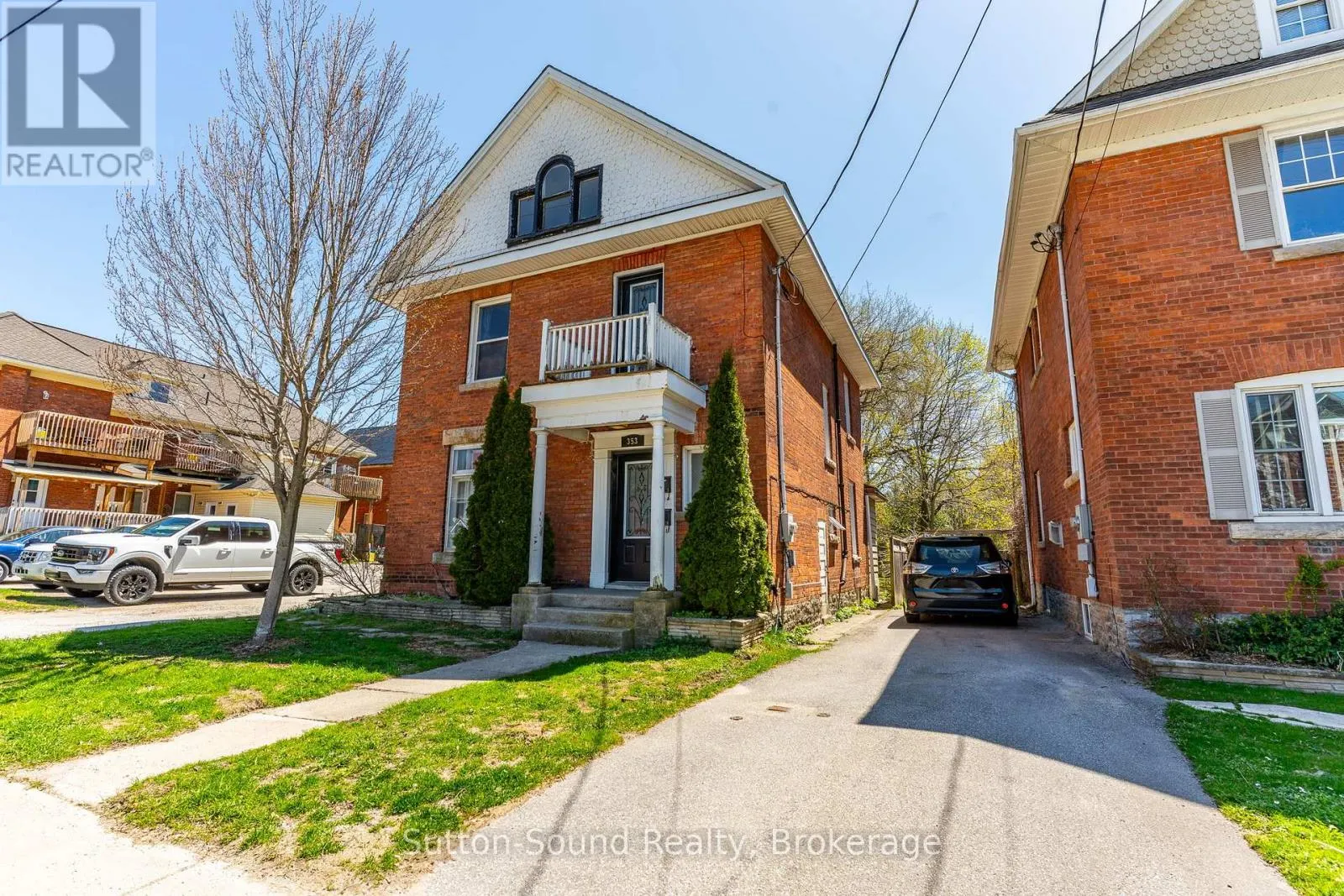 353 6TH STREET E