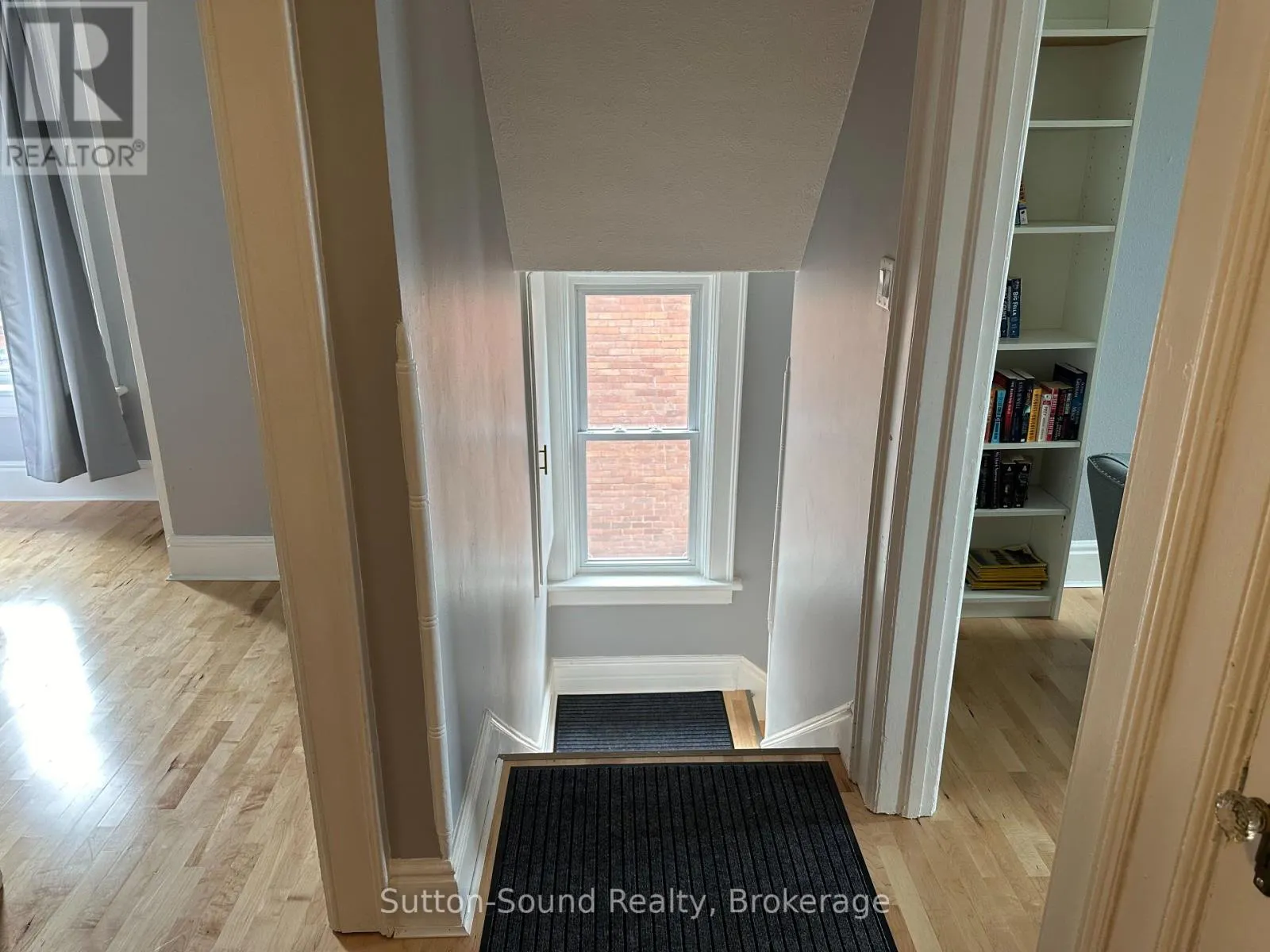 353 6TH STREET E