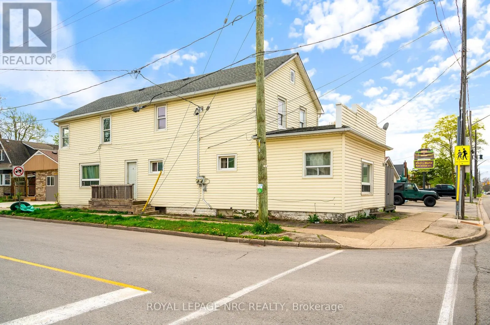 396 MAIN STREET W