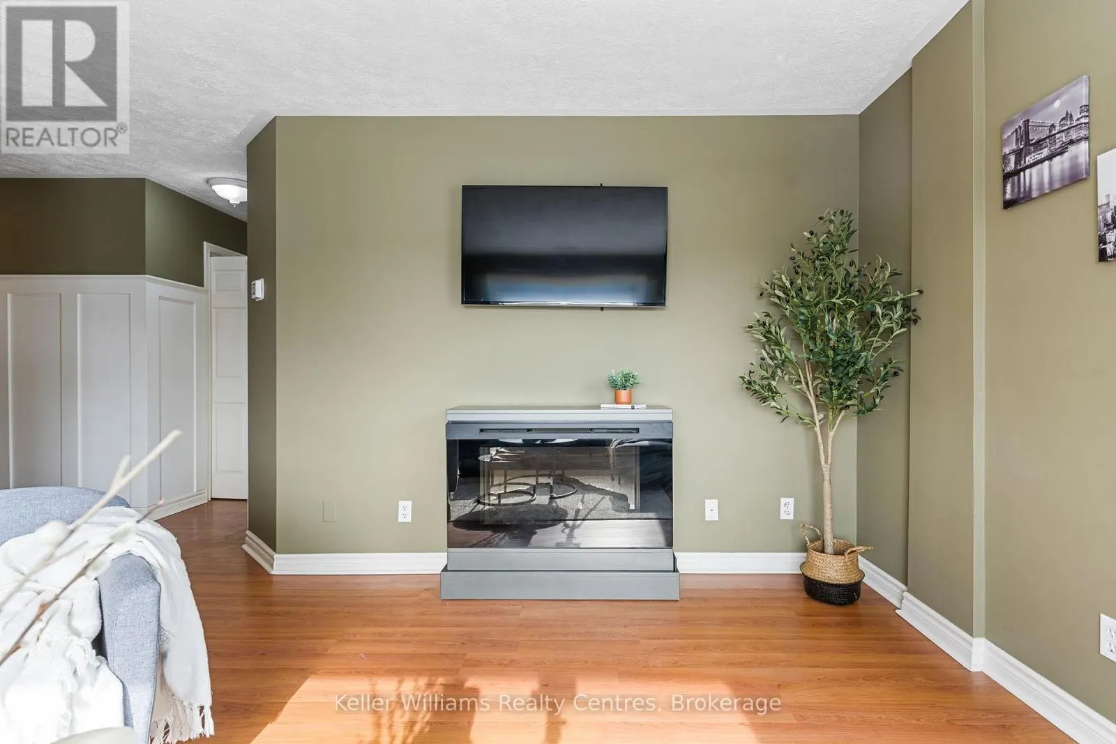505 - 1717 2ND AVENUE E, #505