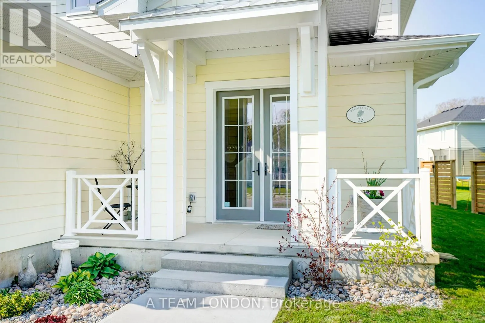 35 REGATTA WAY