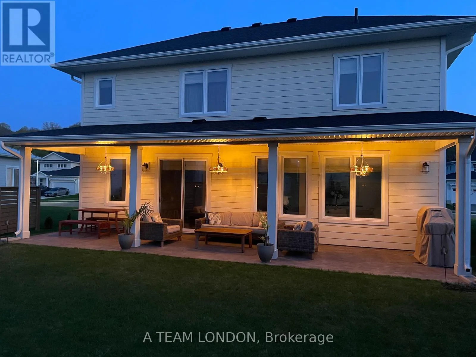 35 REGATTA WAY