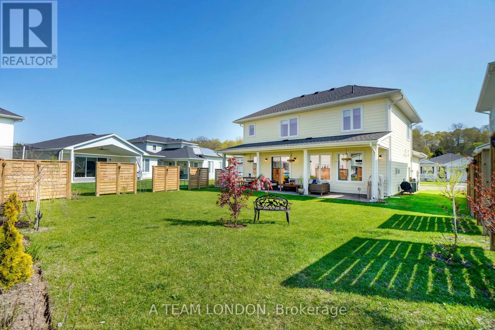 35 REGATTA WAY