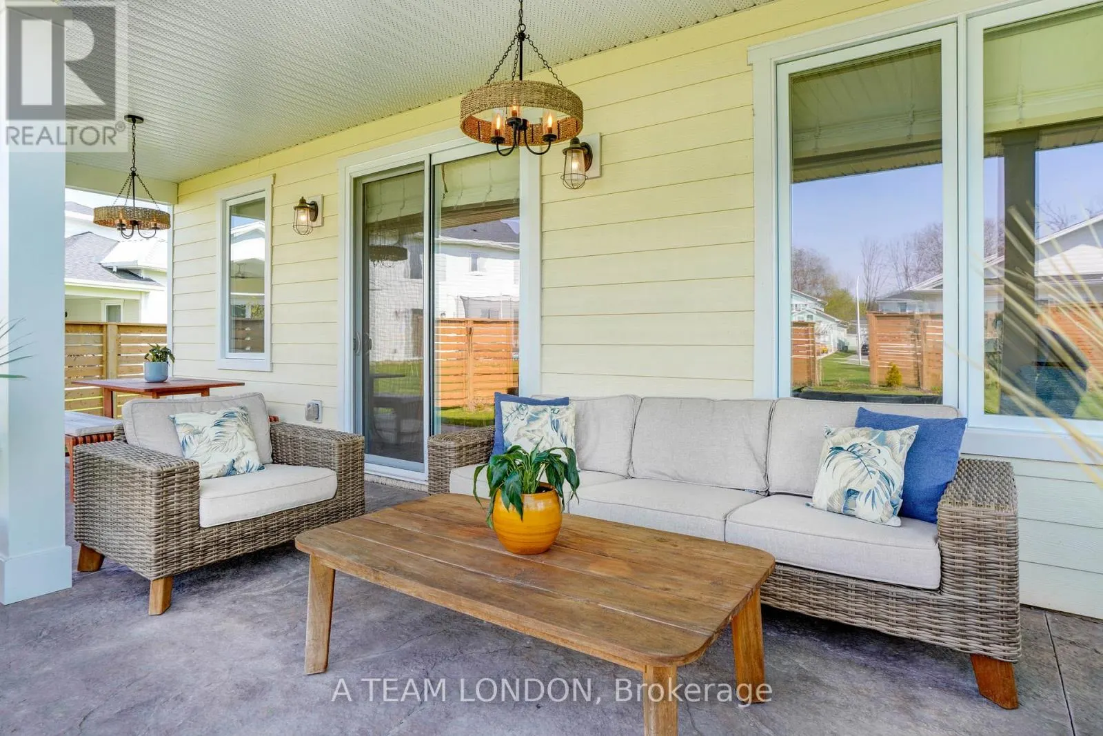 35 REGATTA WAY