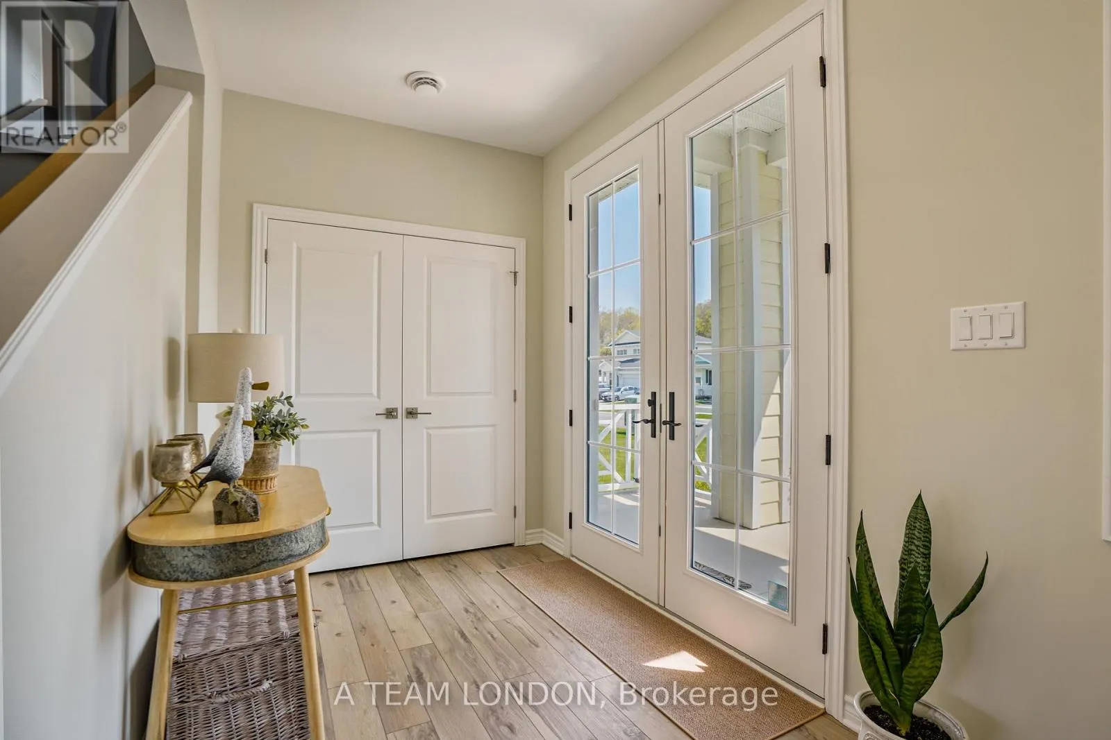 35 REGATTA WAY