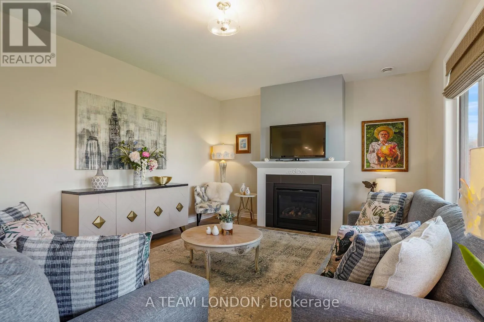 35 REGATTA WAY